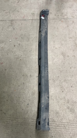 路虎发现运动版左底大边