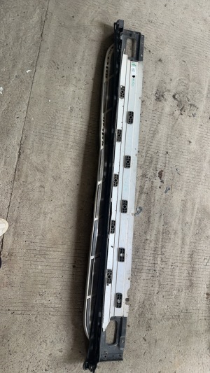 保时捷卡宴(进口)左底大边