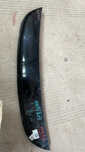 保时捷帕拉梅拉尾翼