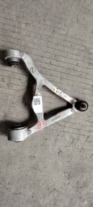 捷豹XJ(进口)右前上悬挂