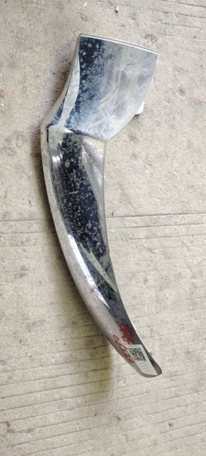 奔驰GLE级(进口)前杠亮条R