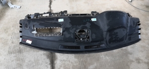 路虎发现神行仪表台