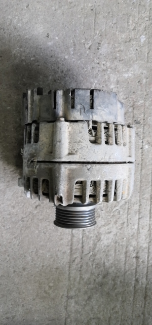 保时捷卡宴(进口)发电机