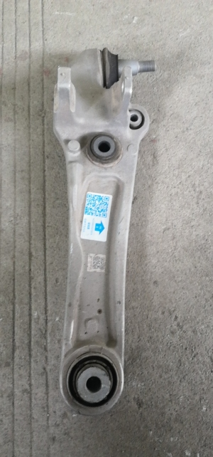 路虎揽胜运动版(进口)右前直臂