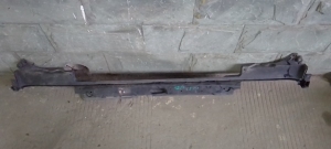 路虎揽胜(进口)后保险杠中支架