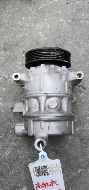 大众高尔夫压缩机