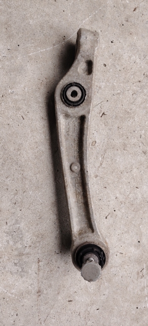 宾利添越(进口)右前直臂