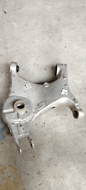 捷豹E-PACE减震器底座R