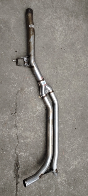 保时捷迈凯消声器中段