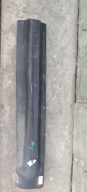 路虎发现神行右前门外饰板