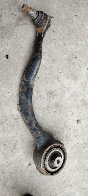 路虎揽胜(进口)右前弯臂