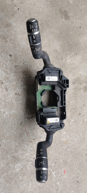 路虎揽胜极光组合开关