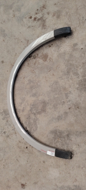 保时捷卡宴(进口)后轮眉右