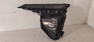 蔚来ES6左前大灯