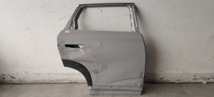 比亚迪护卫舰07右后车门